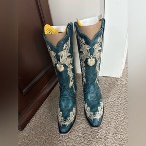 Corral A4361 Women’s White Floral Embroidery with Crystals Navy Blue Cowboy Boot